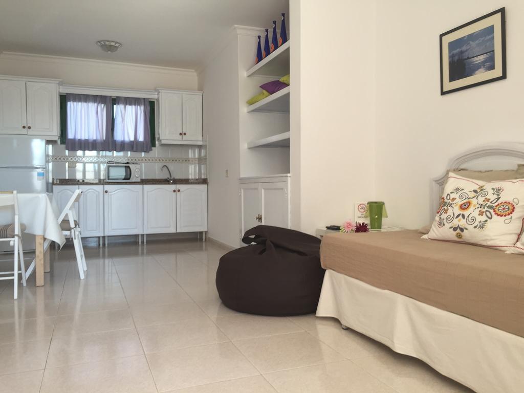 Apartamentos Flamboyant Adults Only Puerto del Carmen  Room photo